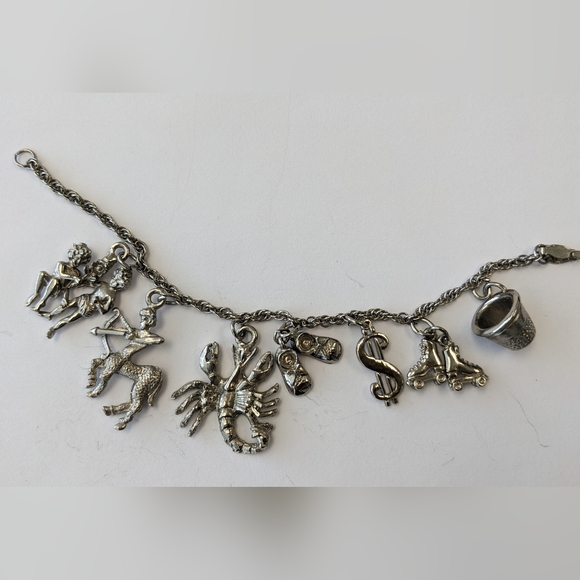 VTG SILVER TONE CHUNKY CHARM BRACELET - Picture 1 of 16
